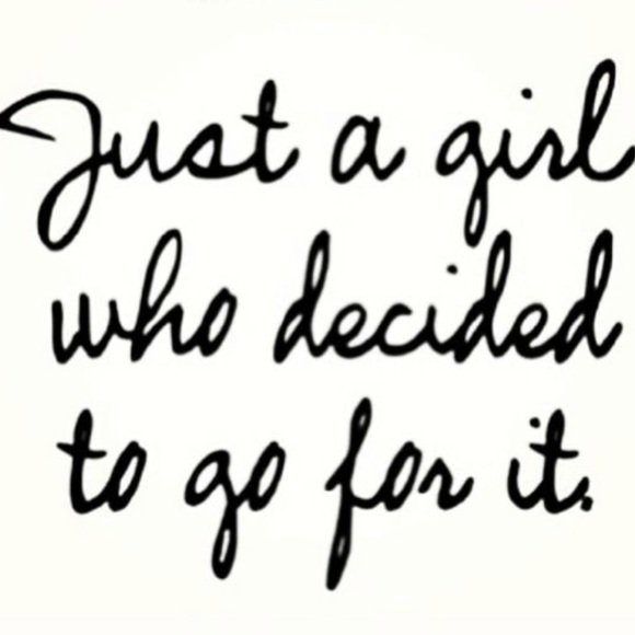 Welcome to my closet! - Picture 8 of 9